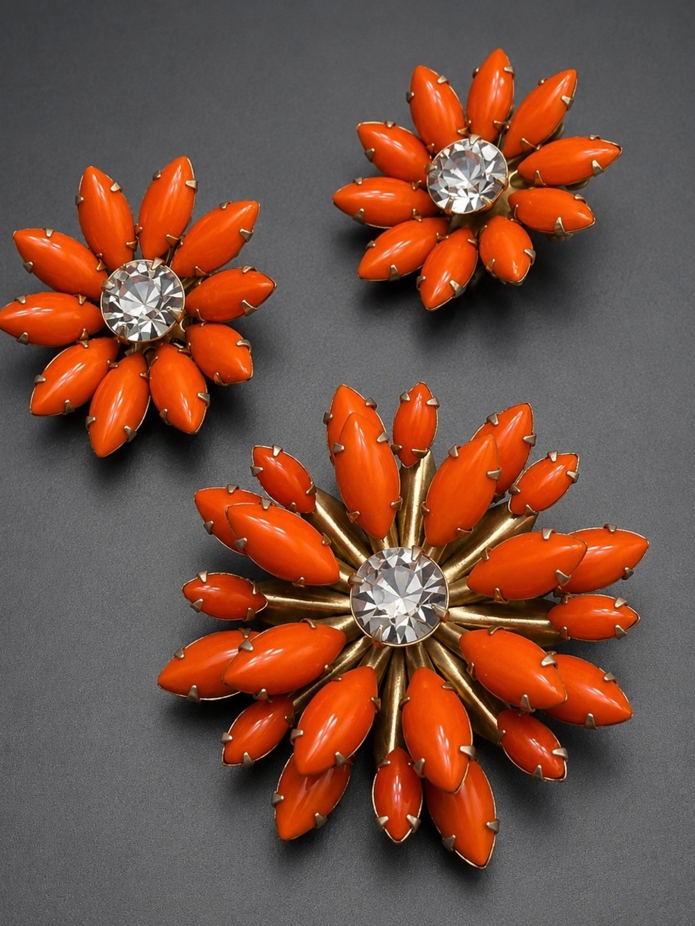 Vintage Art Glass Orange Flower Brooch and Earrings Set